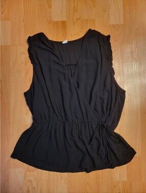 Gap wrap-look tie-waist sleeveless blouse